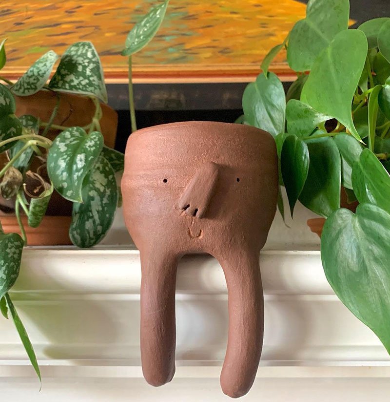 Howdy Studio's unique, leggy plant holder ceramic